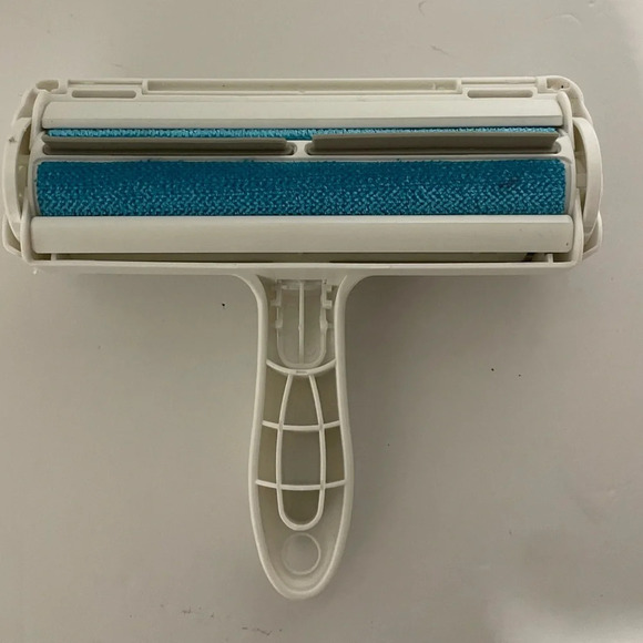 Pet Hair Remover Roller Brush - NEW - Picture 3 of 7